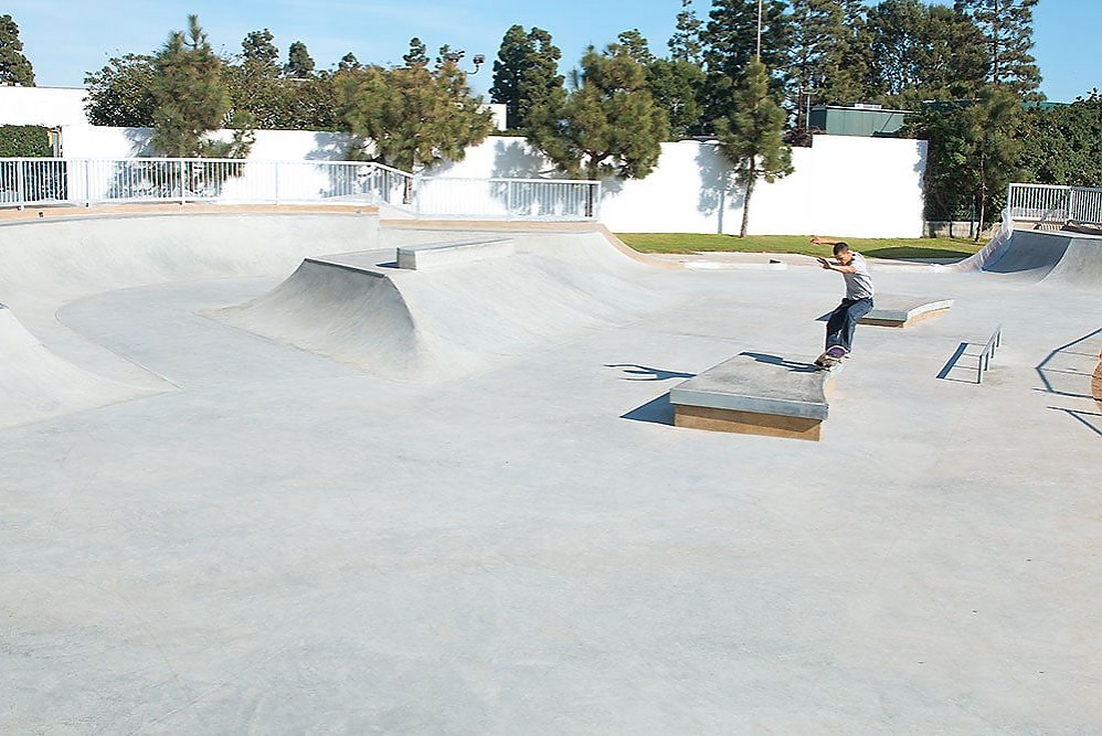 Manhattan beach skatepark